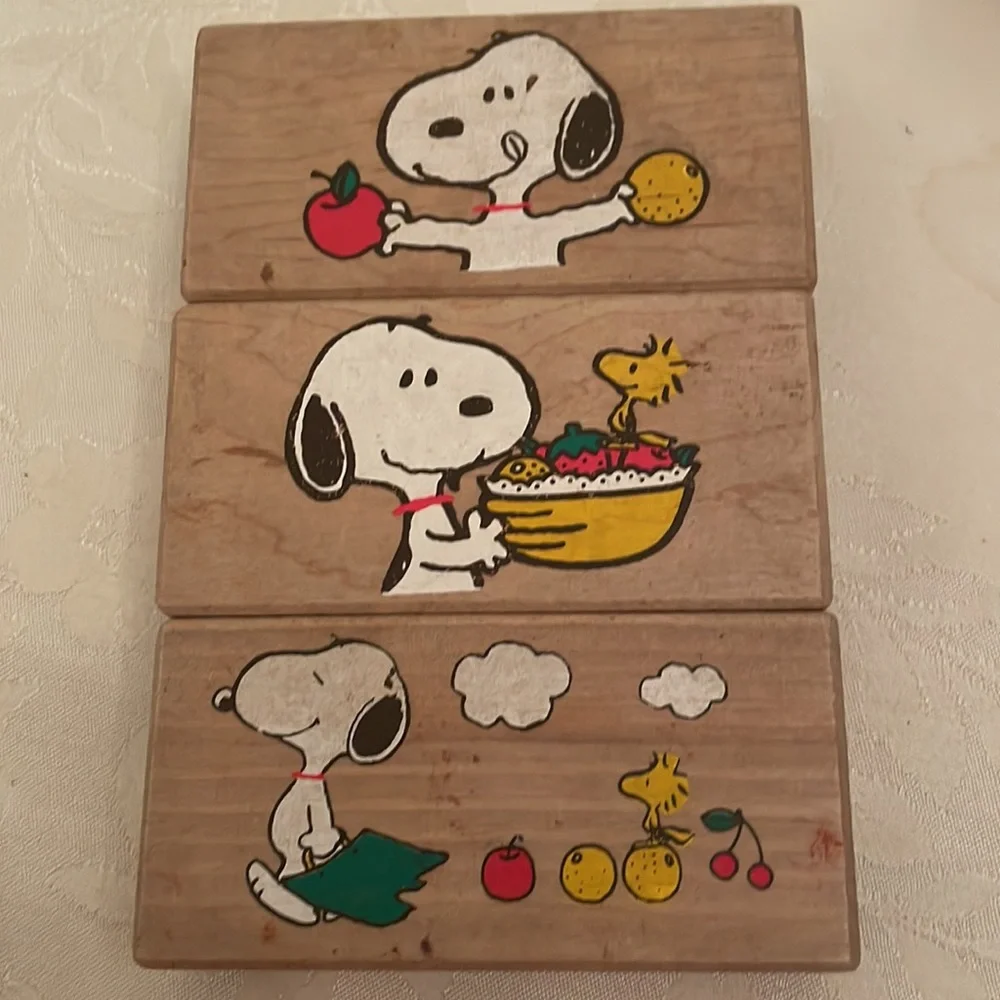 Vintage Snoopy Peanuts United Feature Syndicate inc wood blocks 1958 & 1965 (Mlb